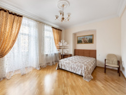 Малая Бронная улица, 36