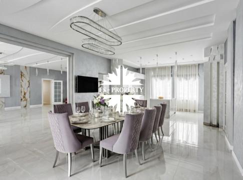 ДОМОВЛАДЕНИЕ С 6-Ю СПАЛЬНЯМИ И СПА-КОМПЛЕКСОМ