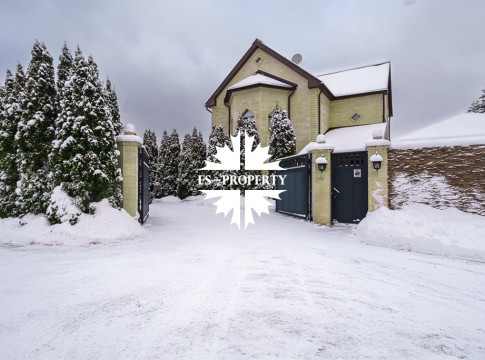 3-ЭТАЖНЫЙ ДОМ С БАССЕЙНОМ