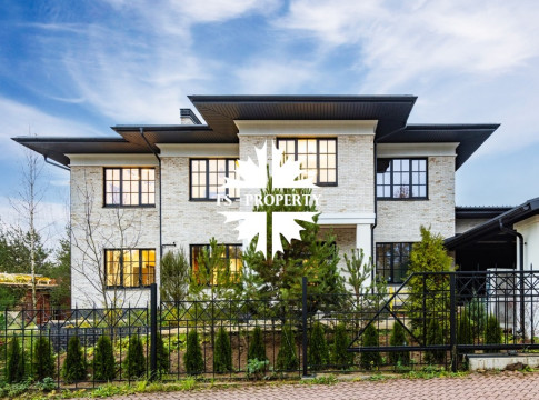 Дом 650м б/меб Европа-1