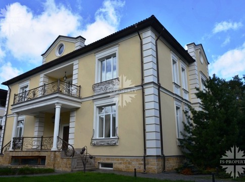 Резиденция в Романово