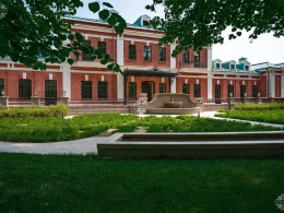 ГОРОДСКАЯ УСАДЬБА В ОРЛОВО-ДАВЫДОВСКОМ